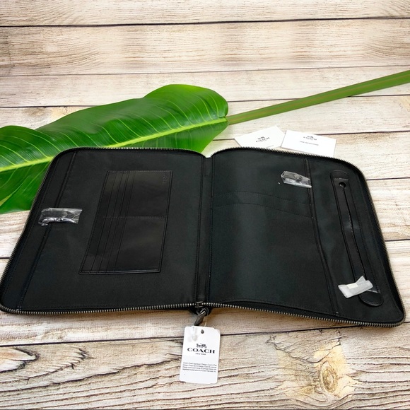 COACH • TECH CASE IN SIGNATURE CAMO COATED CANVAS - Picture 2 of 8